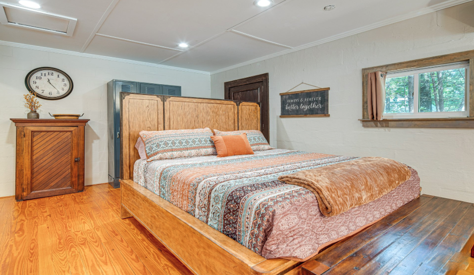 7 King Bed