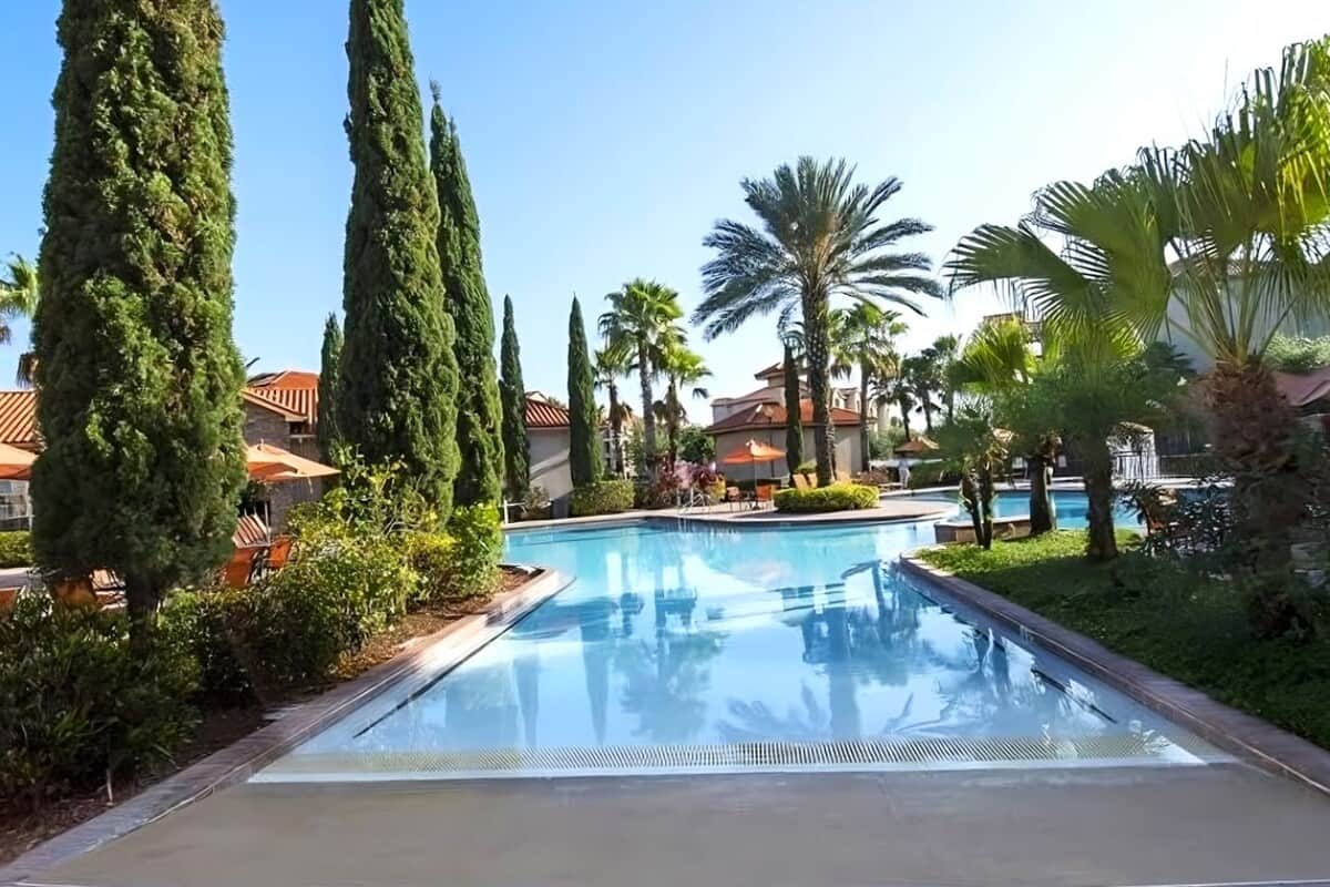 Pool_entry-transformed