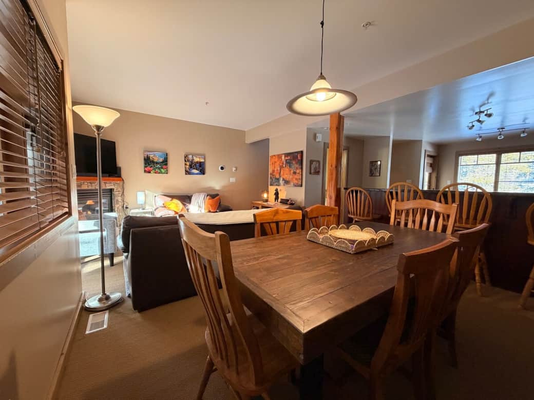 Dining table can expand to seat up to 8 ppl, plus bar stools for 4.