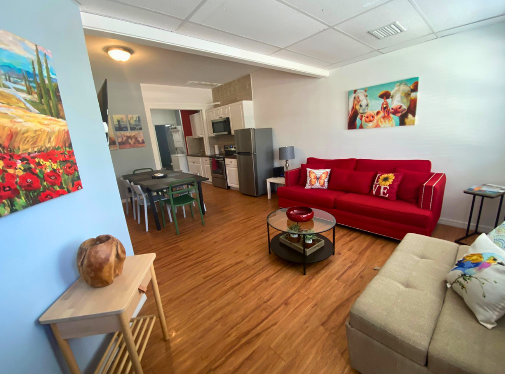 Relax in a bright living room with elegant decor and comfy sofas. Lakeland, FL