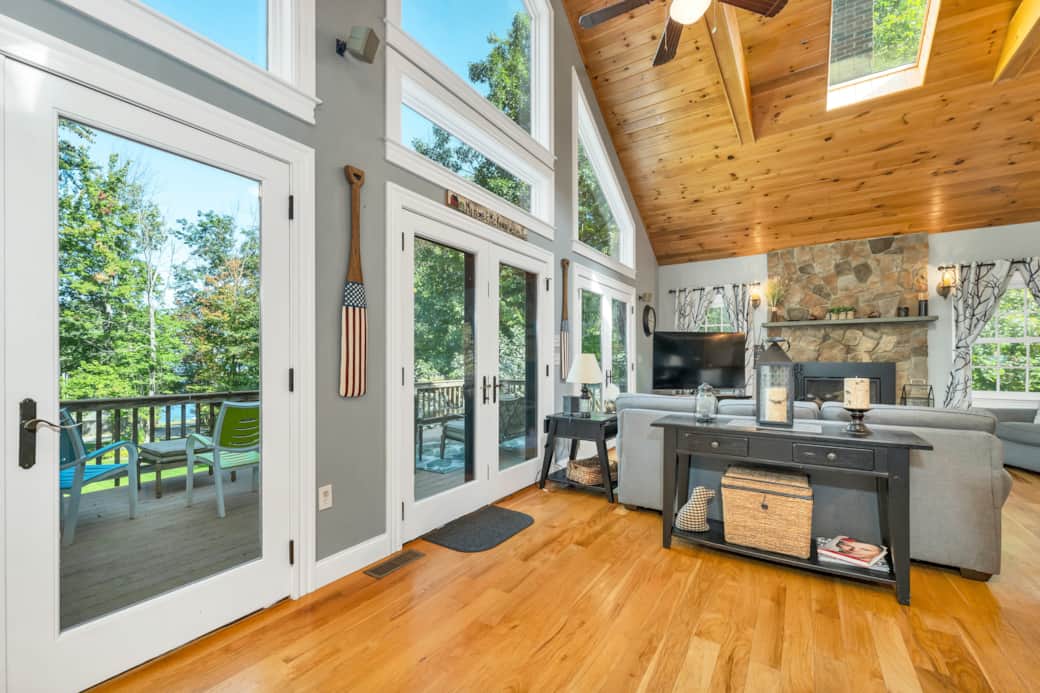 7 Acorn Dr029
