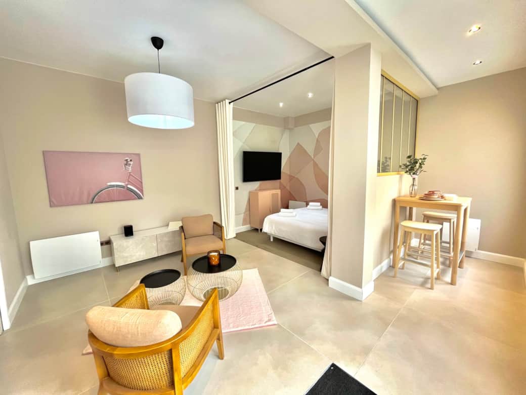 Valence Suite Monceau Logement à Reims par La Conciergerie Des Sacres