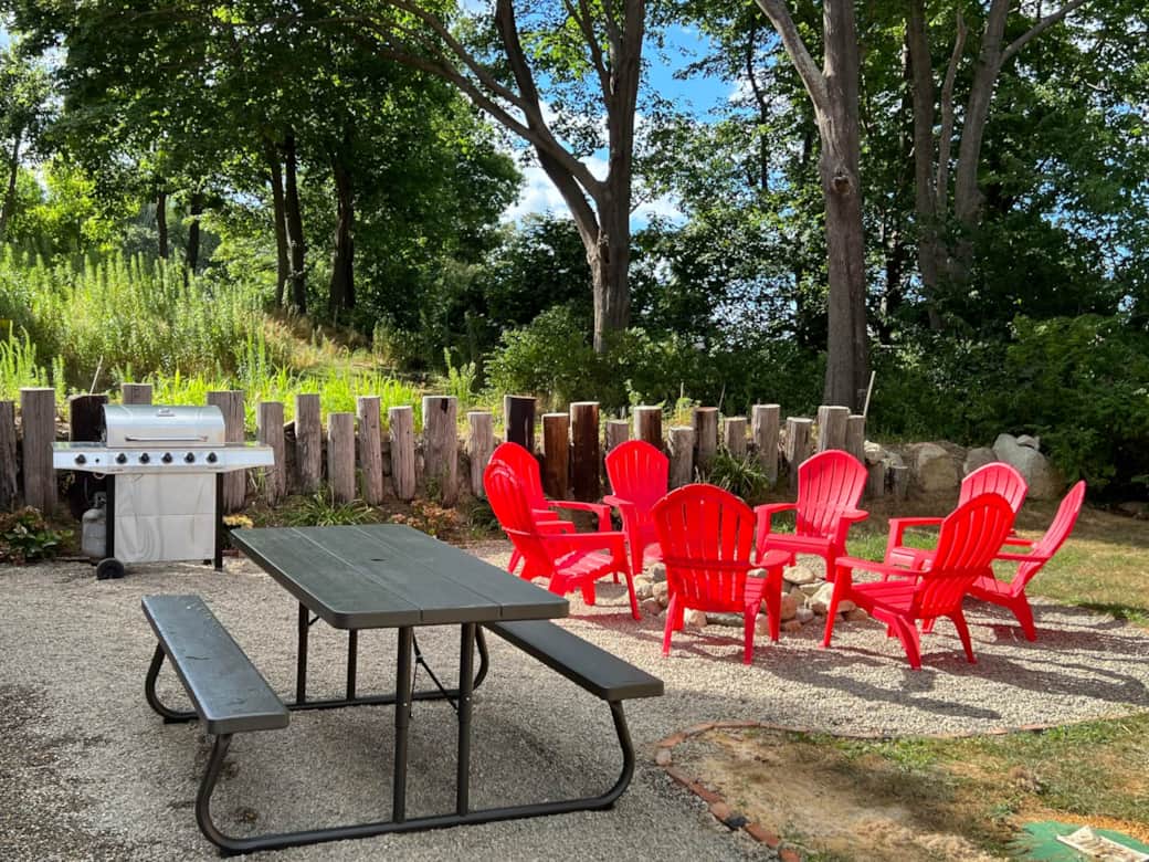 Privated, fenced in back yard, fire pit, gas grill, picnic table, outdoor H/C shower Privated, fenced in back yard, fire pit, gas grill, picnic table, outdoor H/C shower