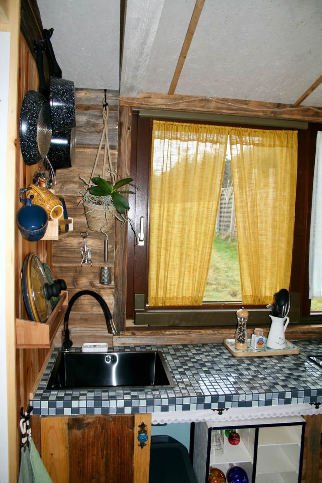 Große Schiebefenster für viel Licht 