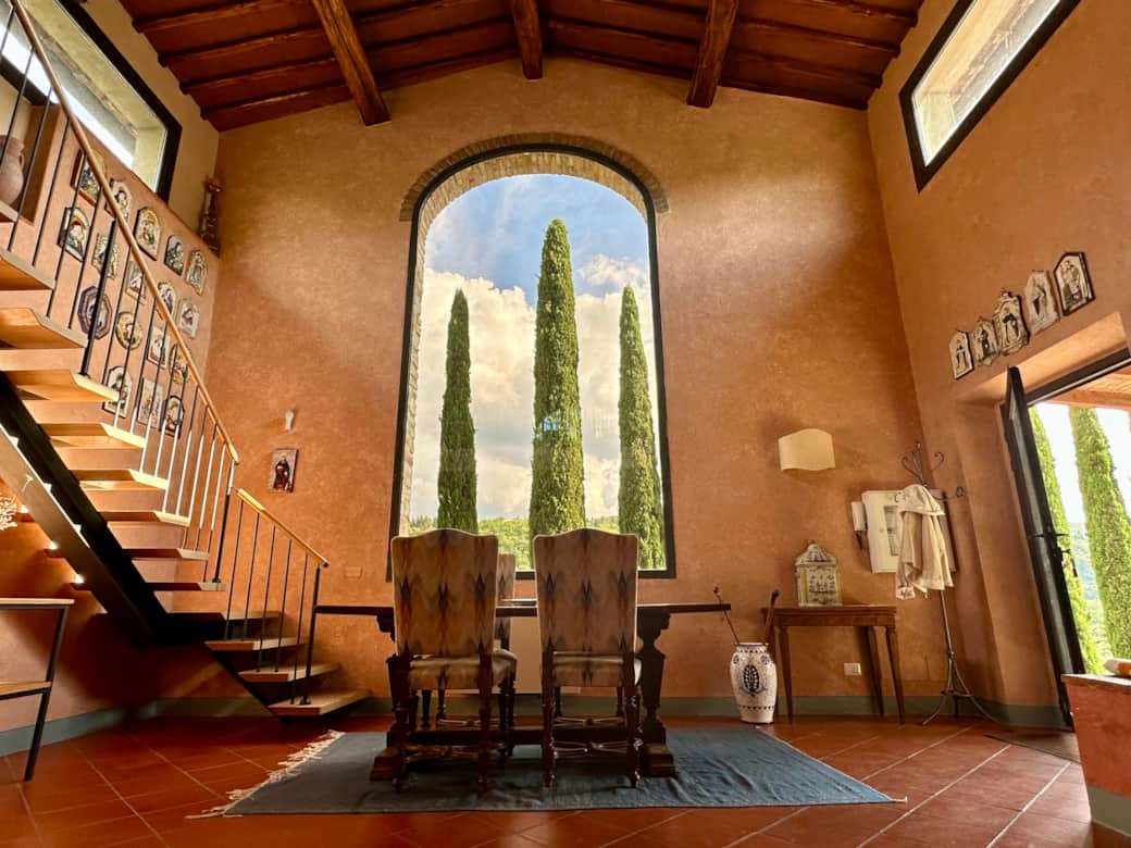 Guesthouse dining room