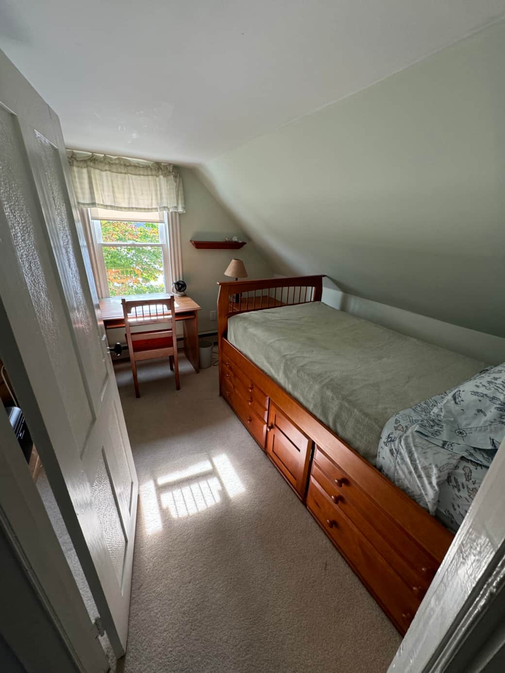 Coveside Single bed Bedroom 