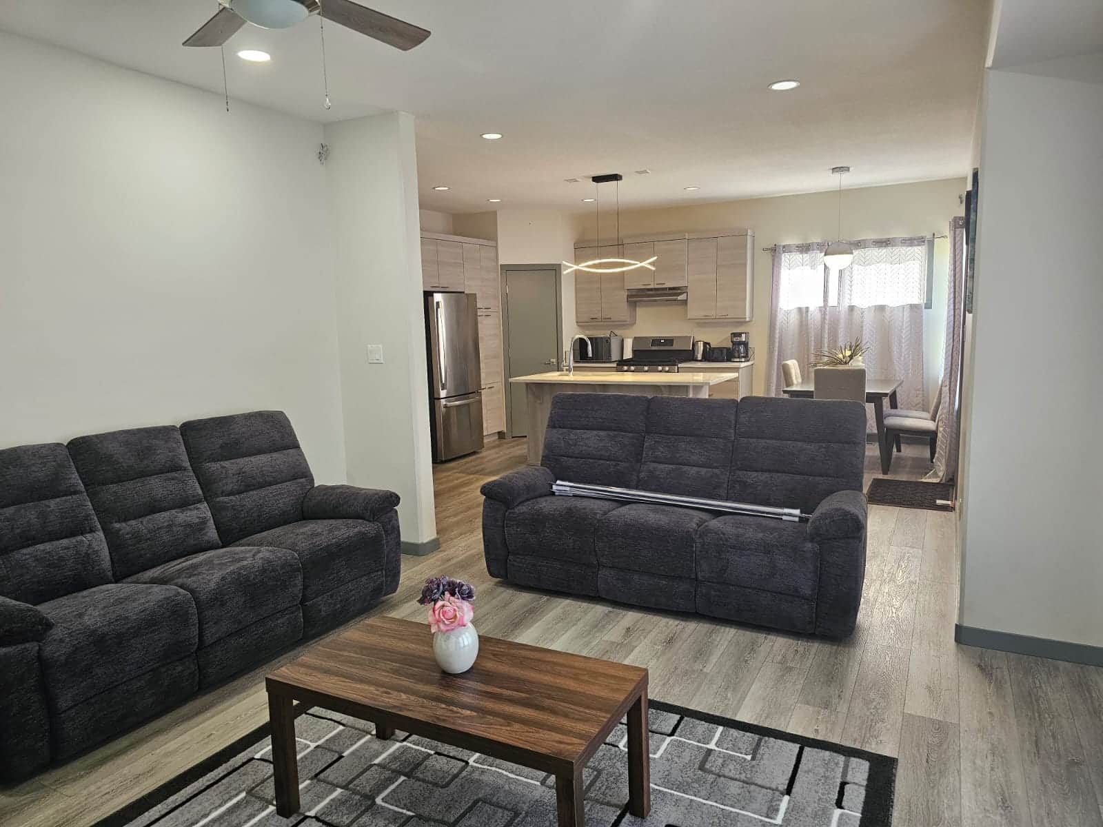 Main floor Living room