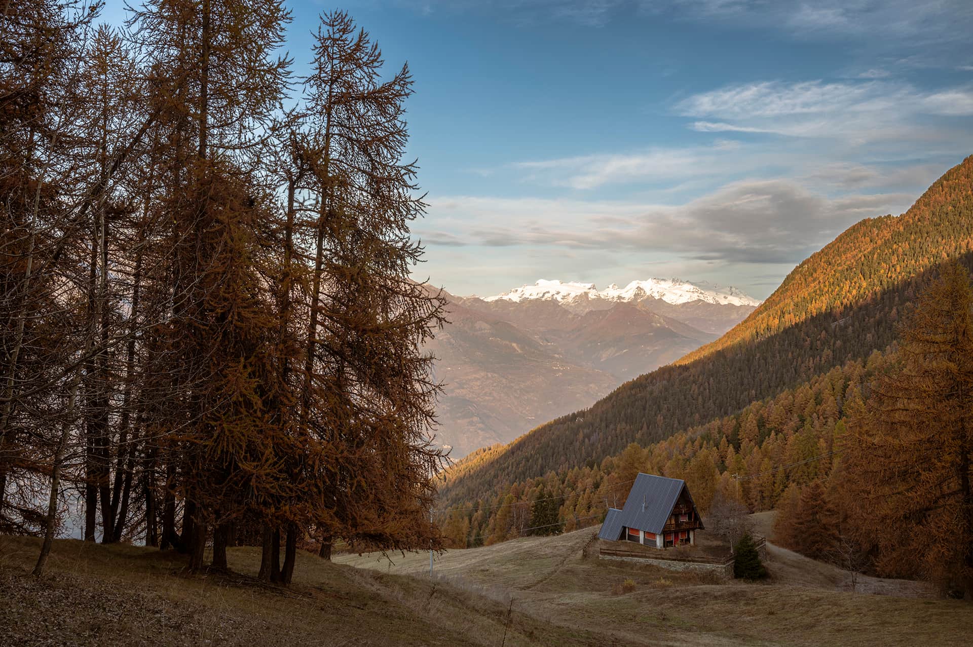 BIL esterno Monte Rosa dal parcheggio LOW.jpg