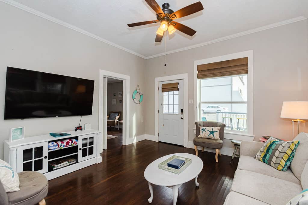 LIving area with entertainment center. LIving area with entertainment center.