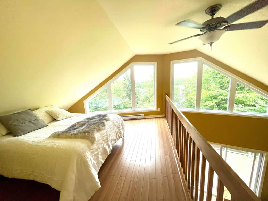 Chambre sur la mezzanine