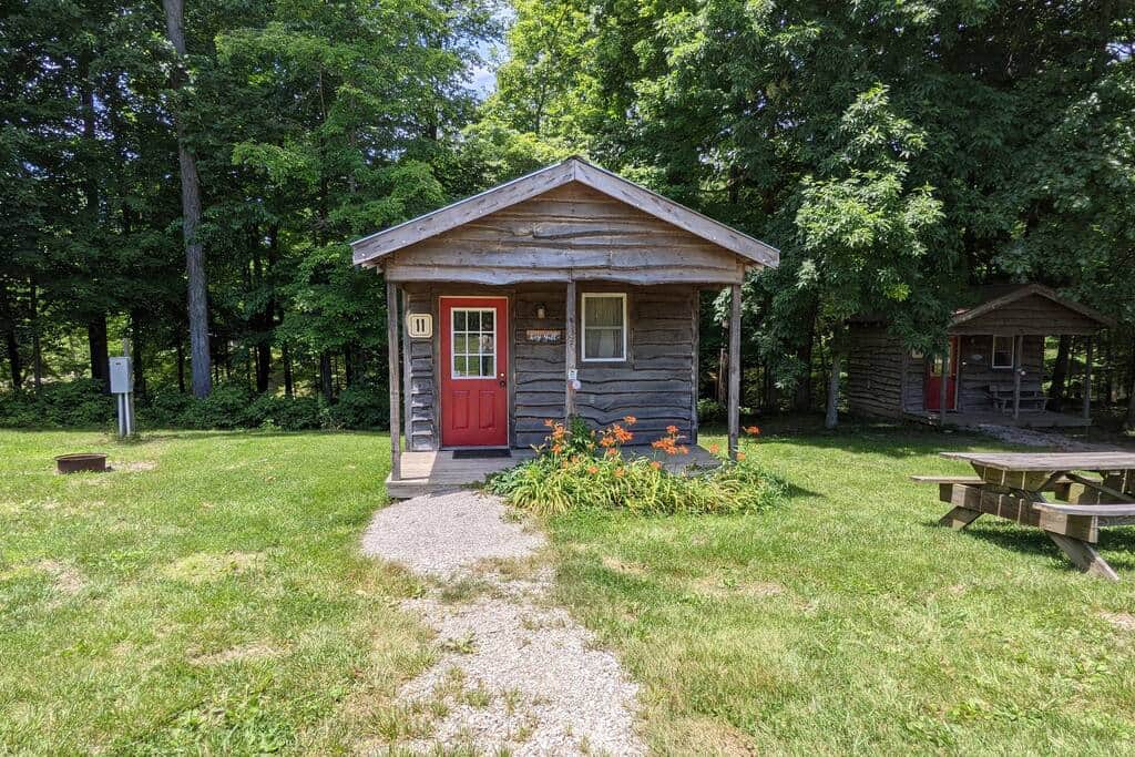 "Goins" Camping Cabin 11 Pet Friendly in Jackson Township