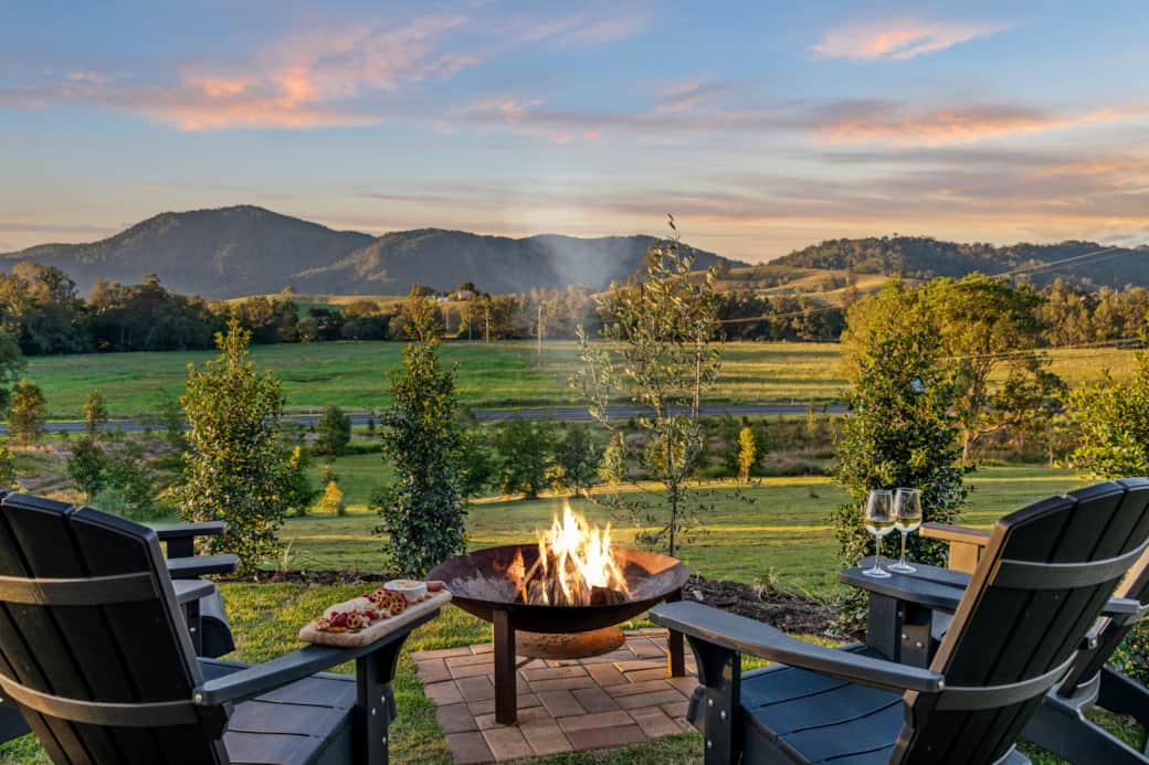 Dundalli Lodge Twilight Firepit 3 Dundalli Lodge Twilight Firepit 3
