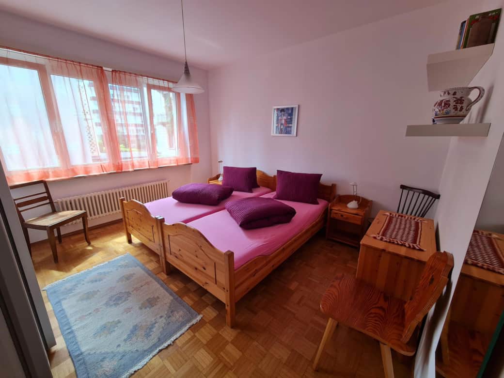 Schlafzimmer 01