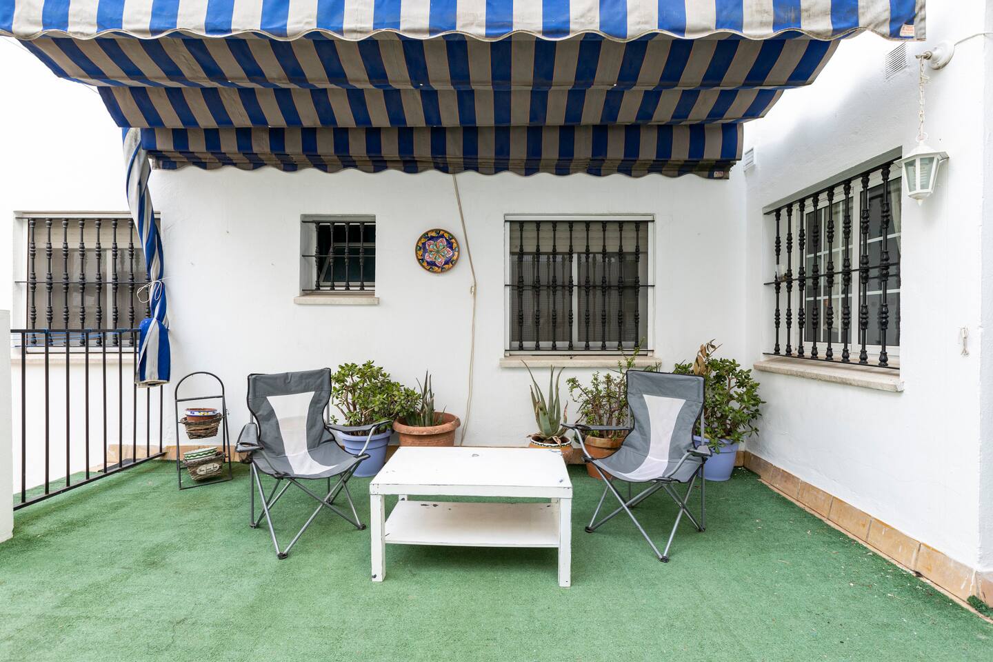 Habitación Litera con Desayuno y Metro Directo al Centro en 17 min - Imagen 2