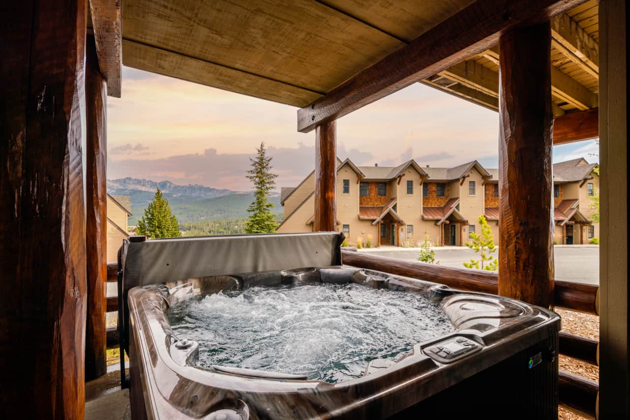 Hot Tub Views Moonlight Basin