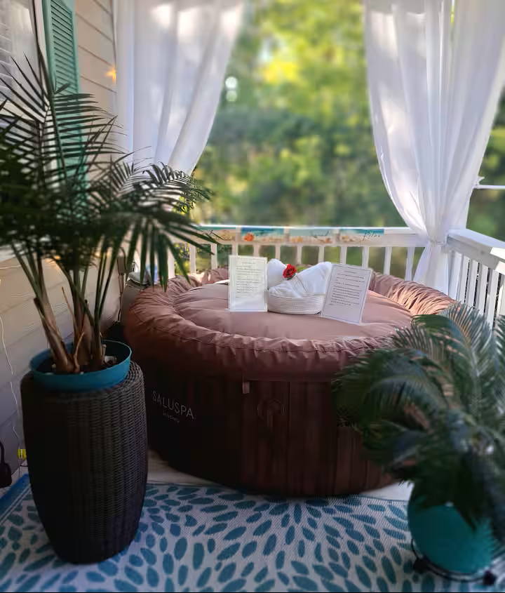 Reshoot AirbnbListing HotTub