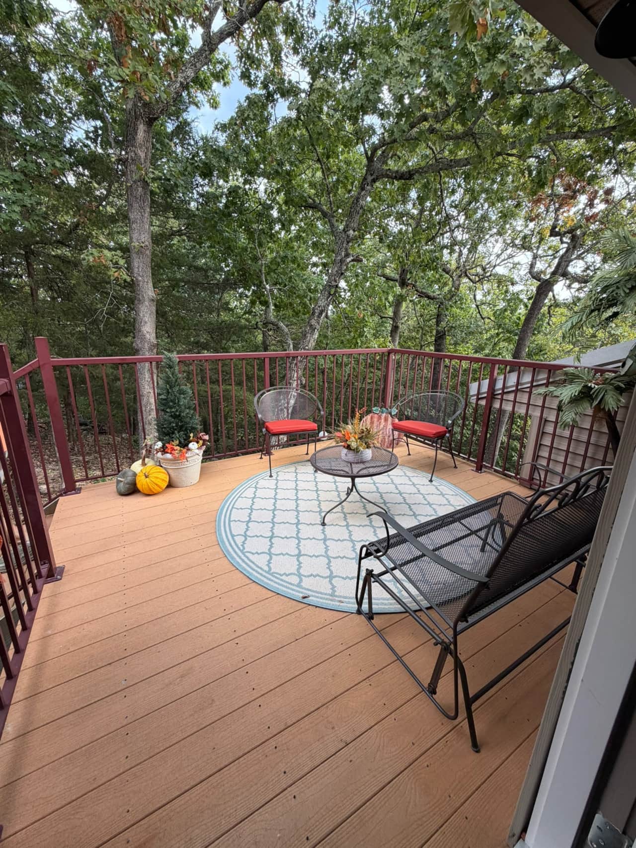 06 Deck And Forest View