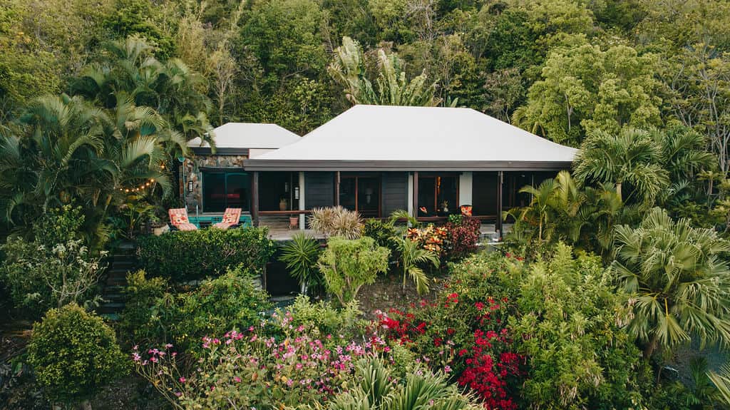 Mooncottage - surrounded by flowers and tropical forest