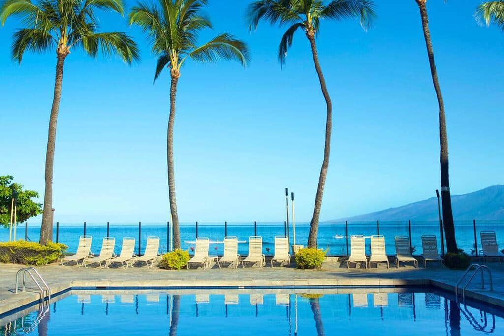 oceanfront pool 