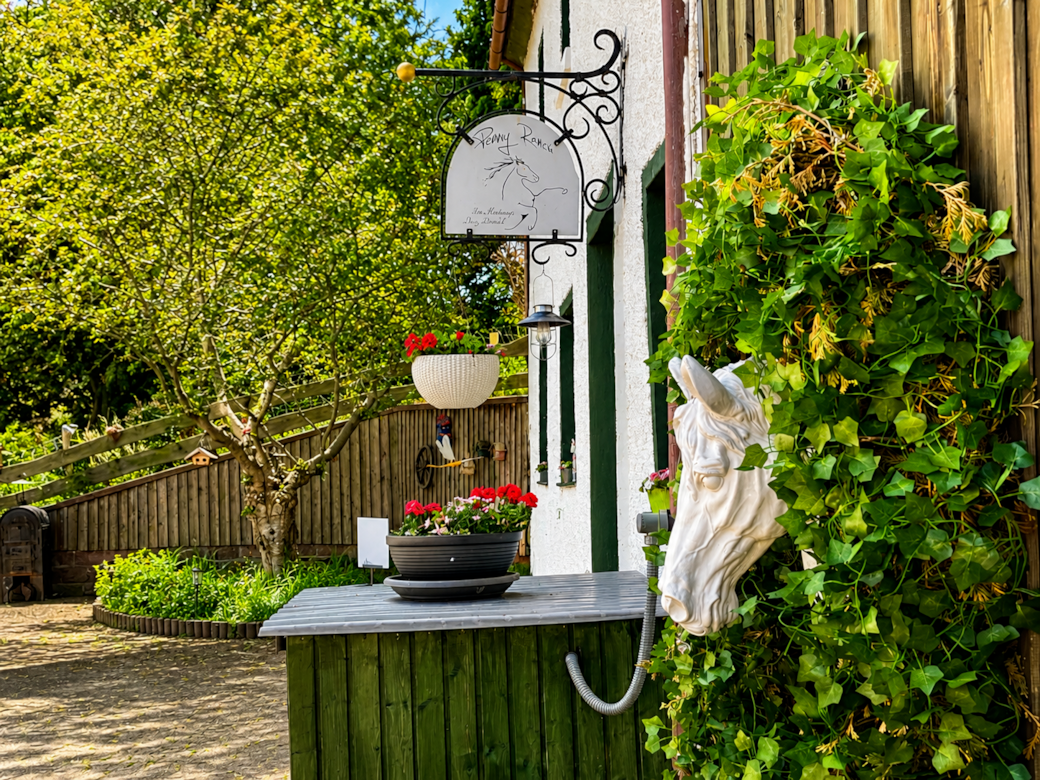 Innenhof mit Blick zum Gemeinschaftsgarten