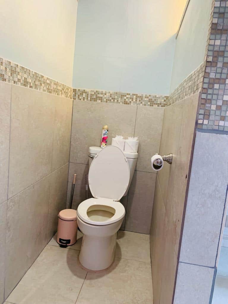 bathroom bathroom