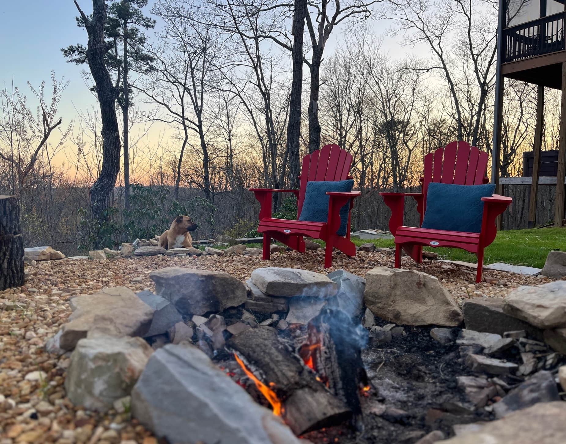 Firepit with chairs & swing