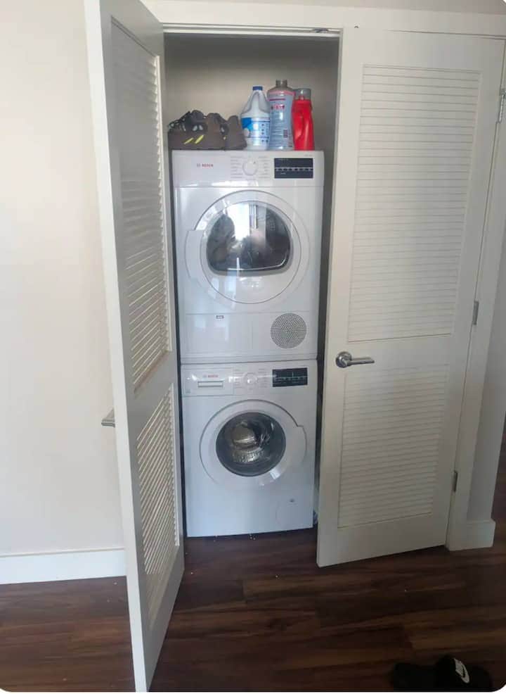 E9100780 ae4d 4d07 97e8 34ba721d700d E9100780 ae4d 4d07 97e8 34ba721d700d