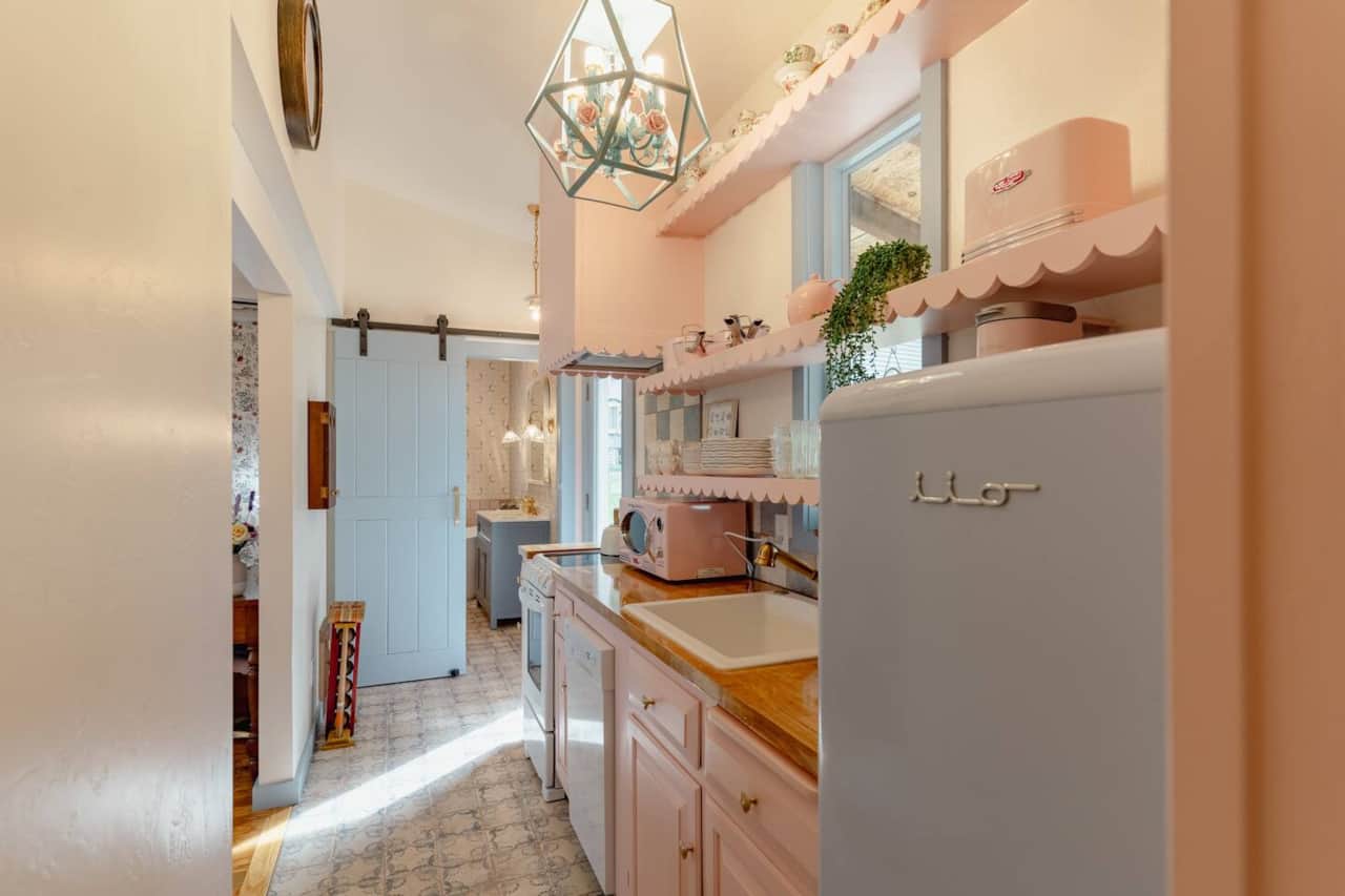 Well-appointed kitchen.