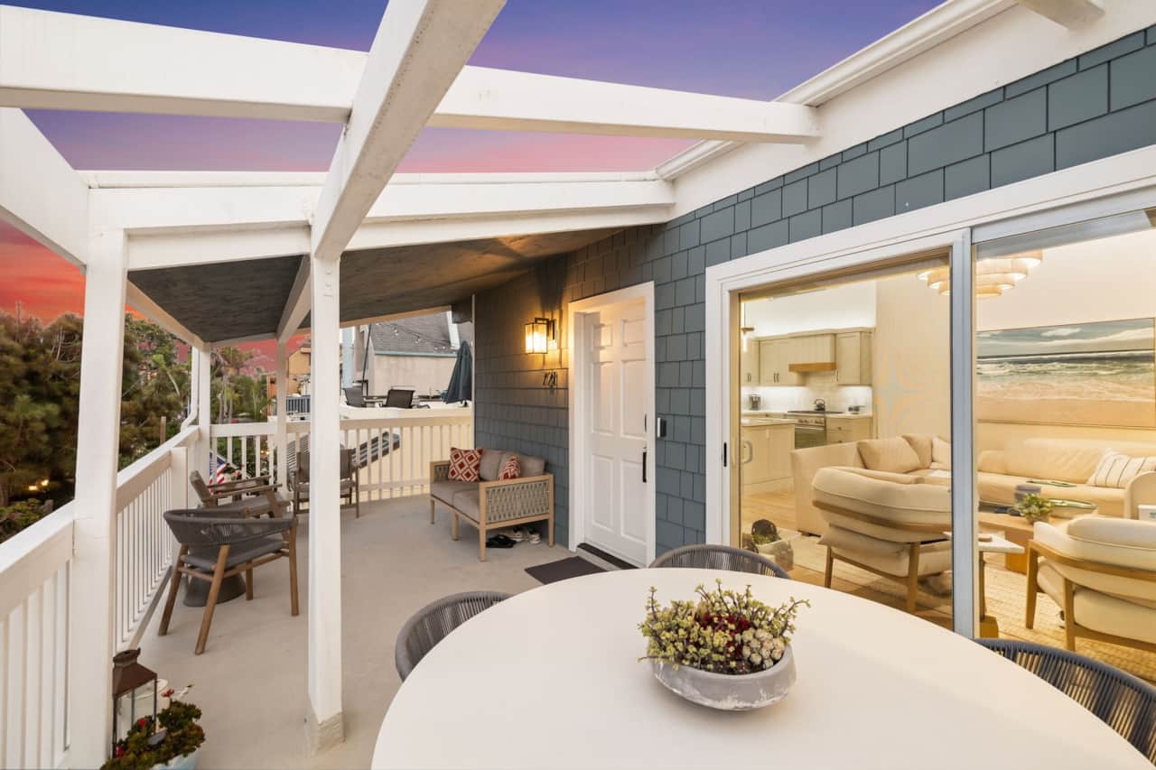 Private Patio with Outdoor Dining & Seating