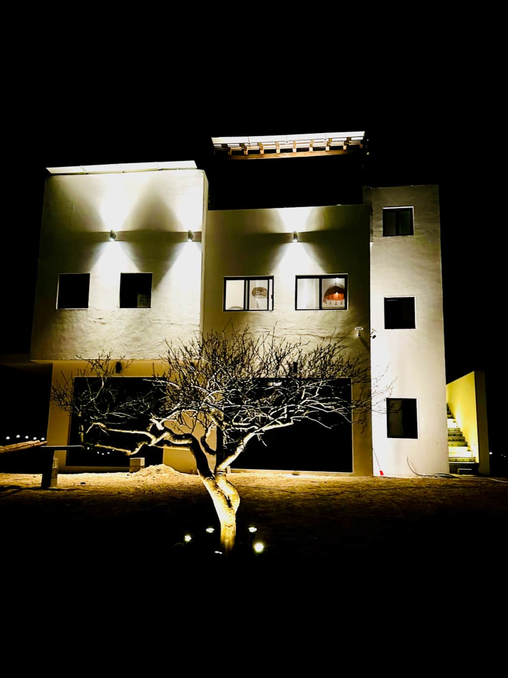 Front Exterior Casa Magica