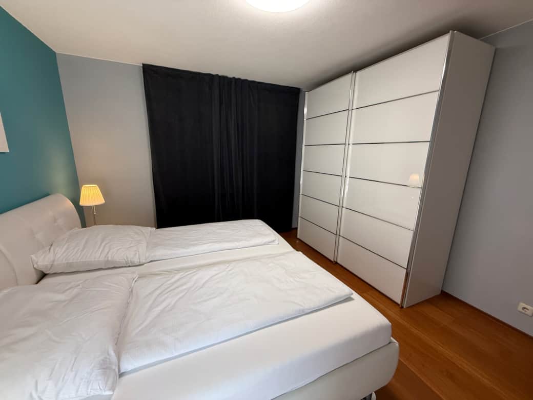 Schlafzimmer 1 großer Kleiderschrank Schlafzimmer 1 großer Kleiderschrank
