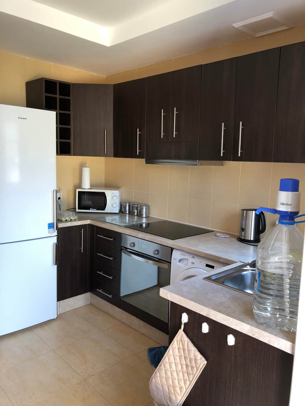 Fully equipped kitchen
