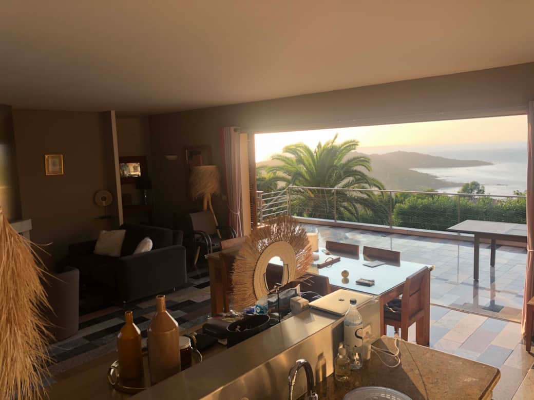 Vue de la cuisine américaine