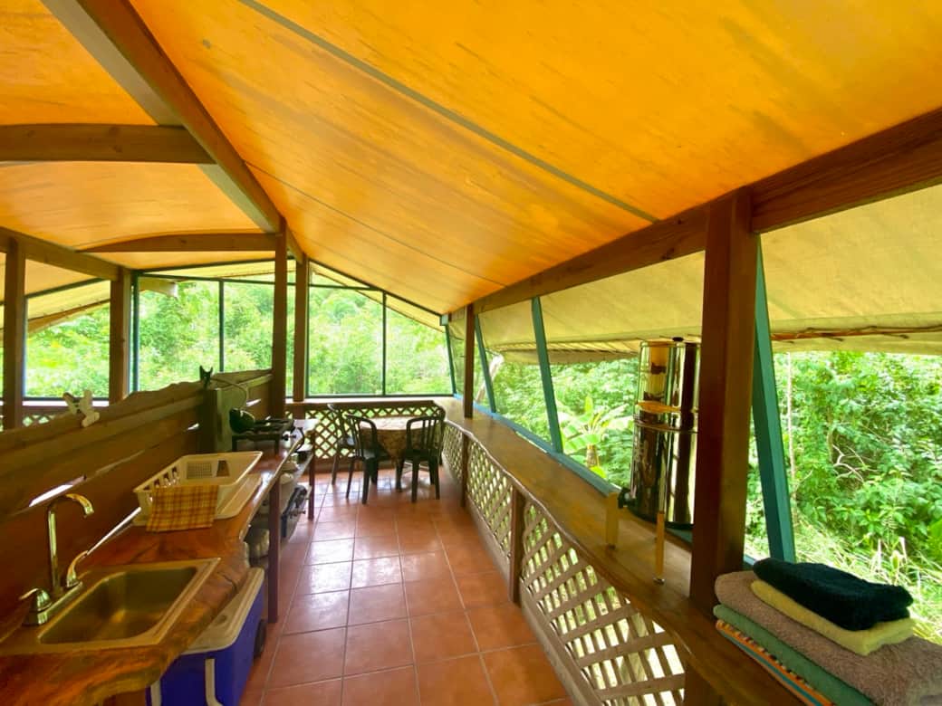Saman Kitchenette and Dinning Table