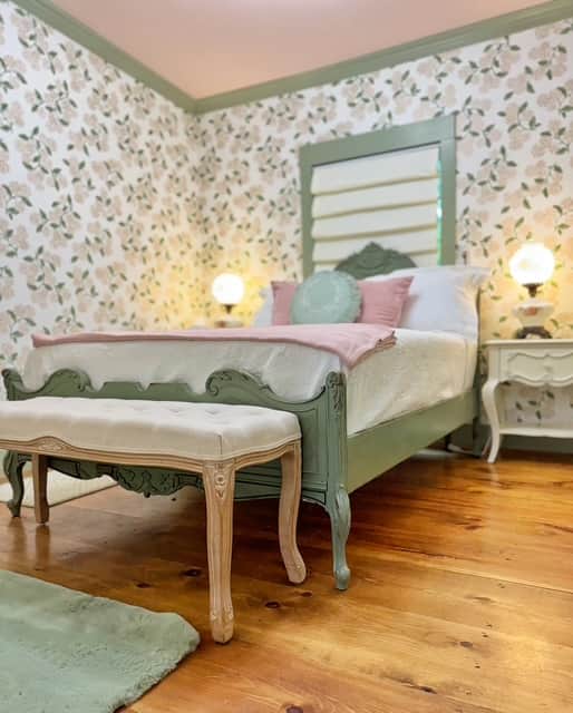 Full Size Bed