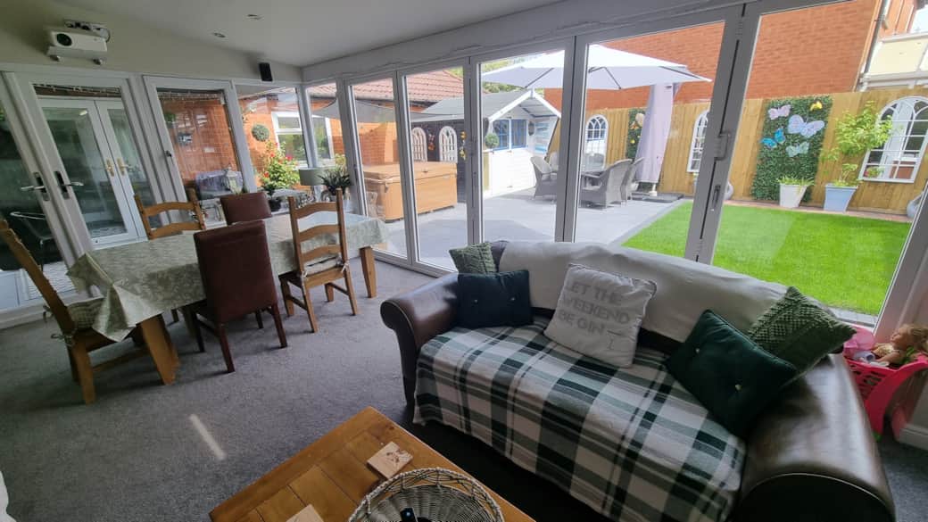 Guest Garden Room/Lounge/Dinning Room