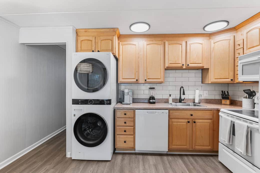 Full-size laundry—perfect for longer stays and family trips. Full-size laundry—perfect for longer stays and family trips.