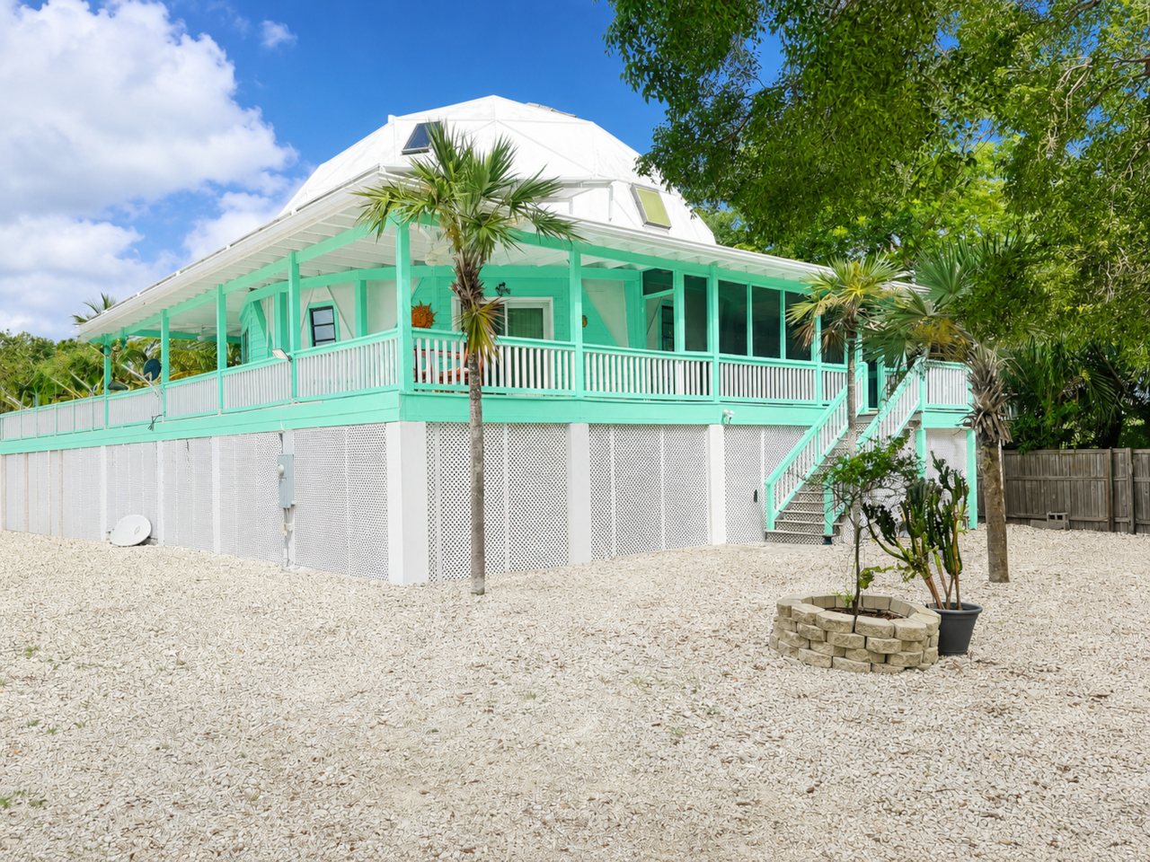 A Great 4 Bedrrom Seaside Getaway