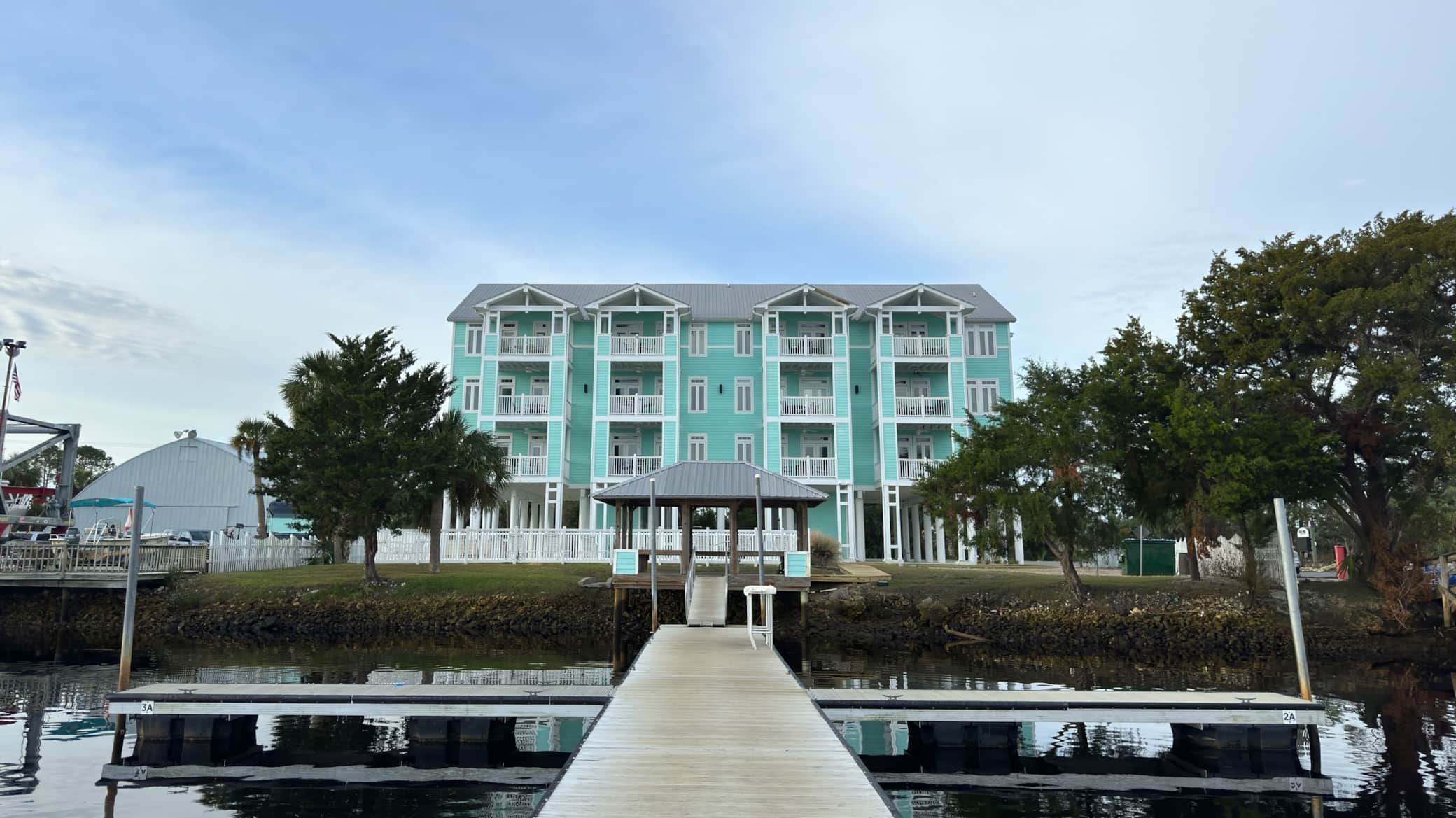 https://l.icdbcdn.com/oh/66597ab4-c75b-4a5d-84d9-d9d2eae1cae2.jpg?w=2080-0
