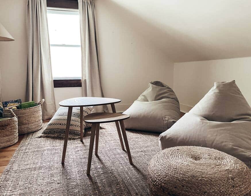 Salle de jeux/repos pour les grands et petits. Salle de jeux/repos pour les grands et petits.