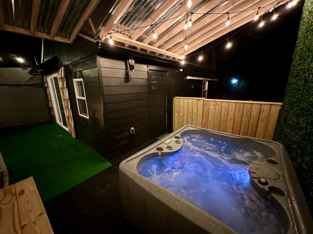 Hot Tub Hot Tub