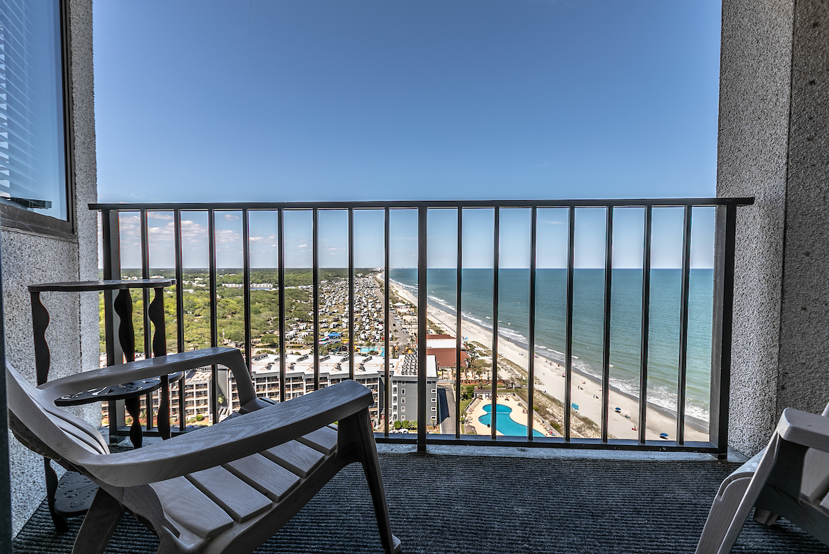 Bird S Eye Ocean View Beachfront 1 Bedroom Apartment In