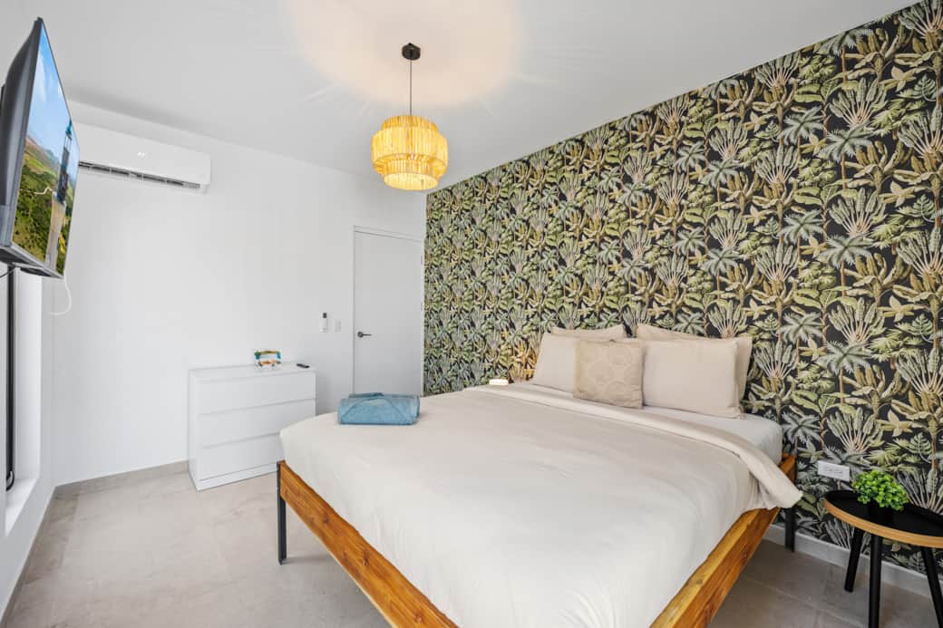 Queen Bedroom 1 Queen Bedroom 1