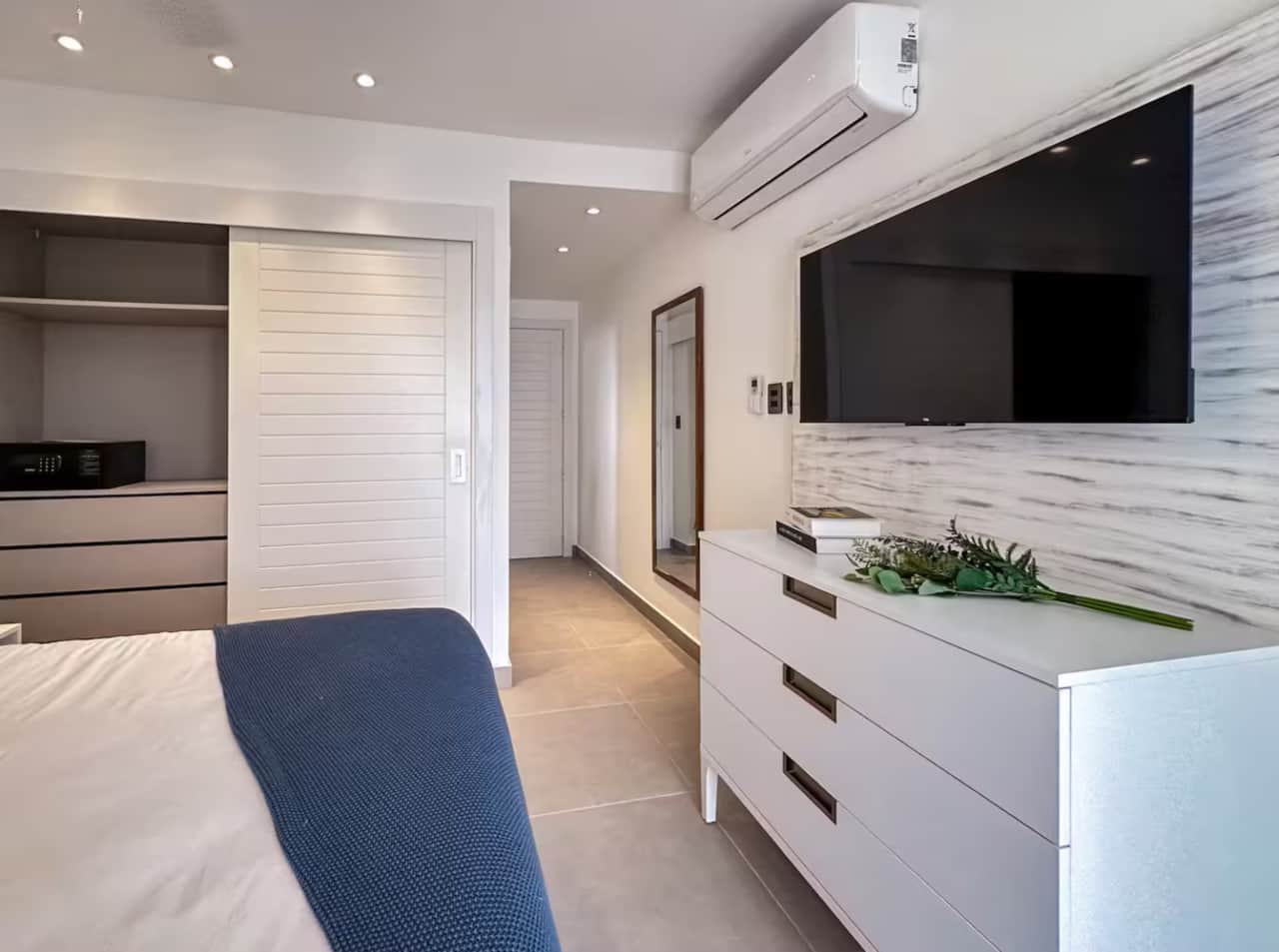 Sapphire Sky Penthouse (10)