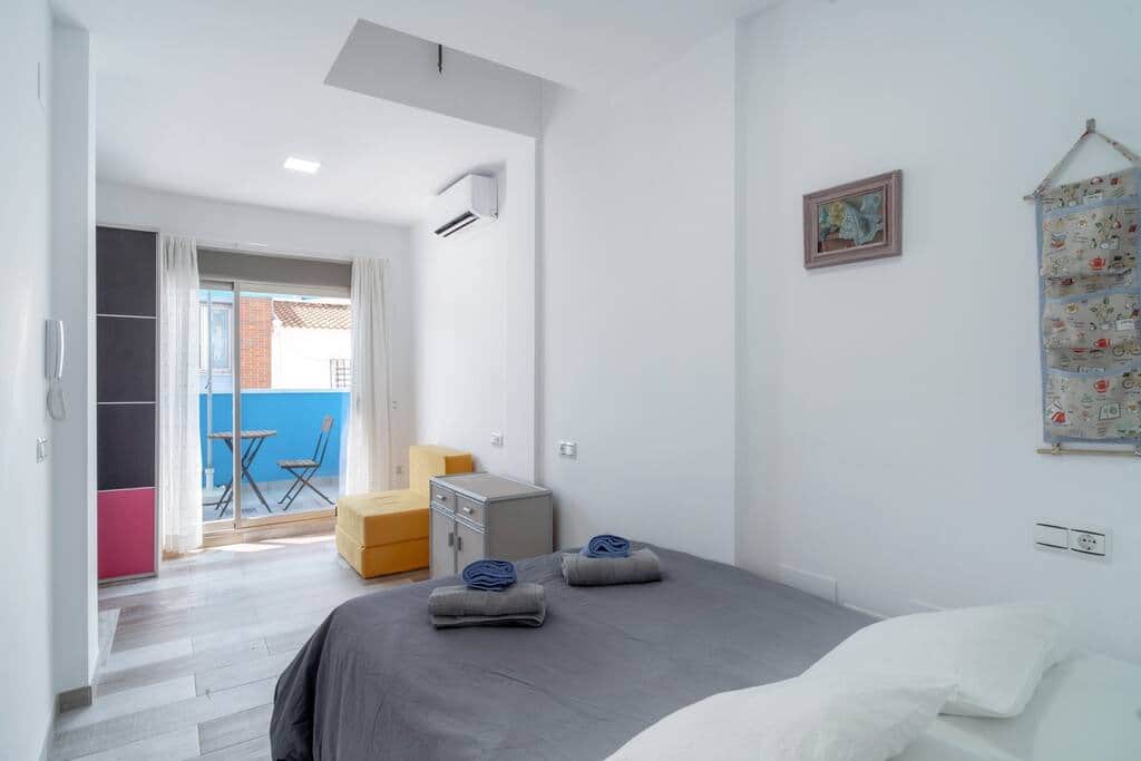 Dormitorio con cama doble Dormitorio con cama doble