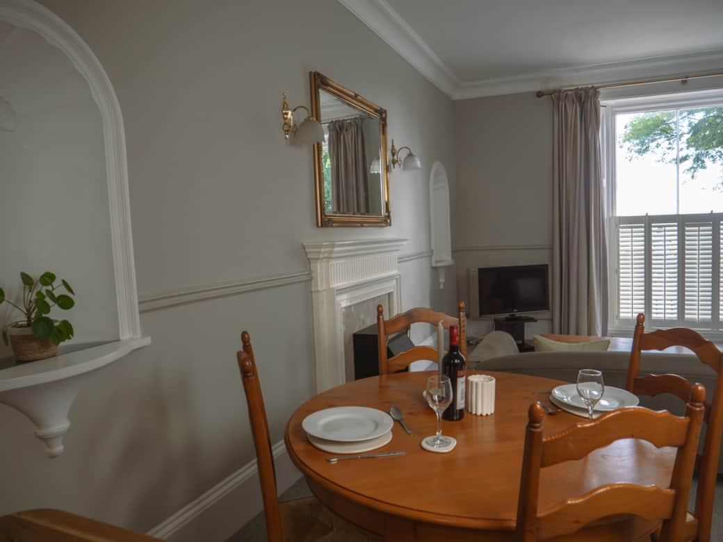 Dining Area Dining Area