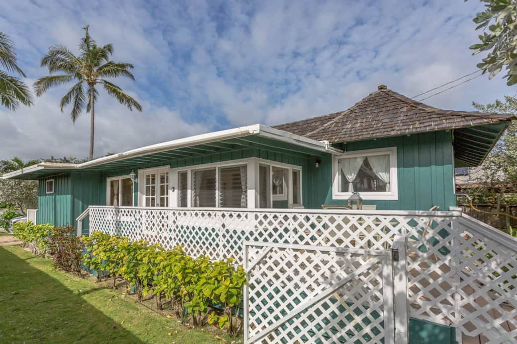 Beachfront Plantation Cottage- Front Entrance