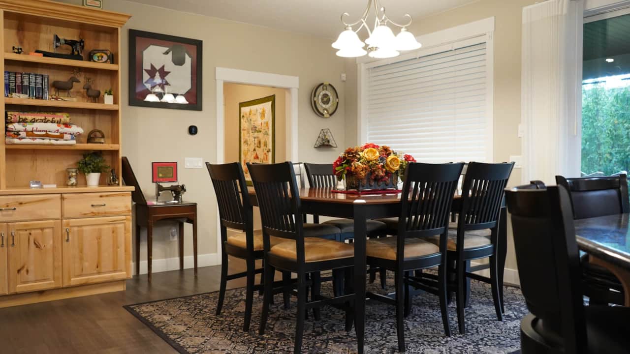 cedar-city-quilt-retreat-dining-area.JPG