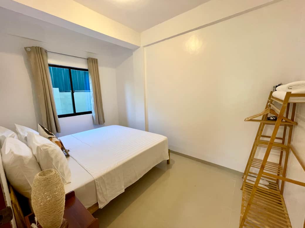 King size bed 76 inches/ 180 CM