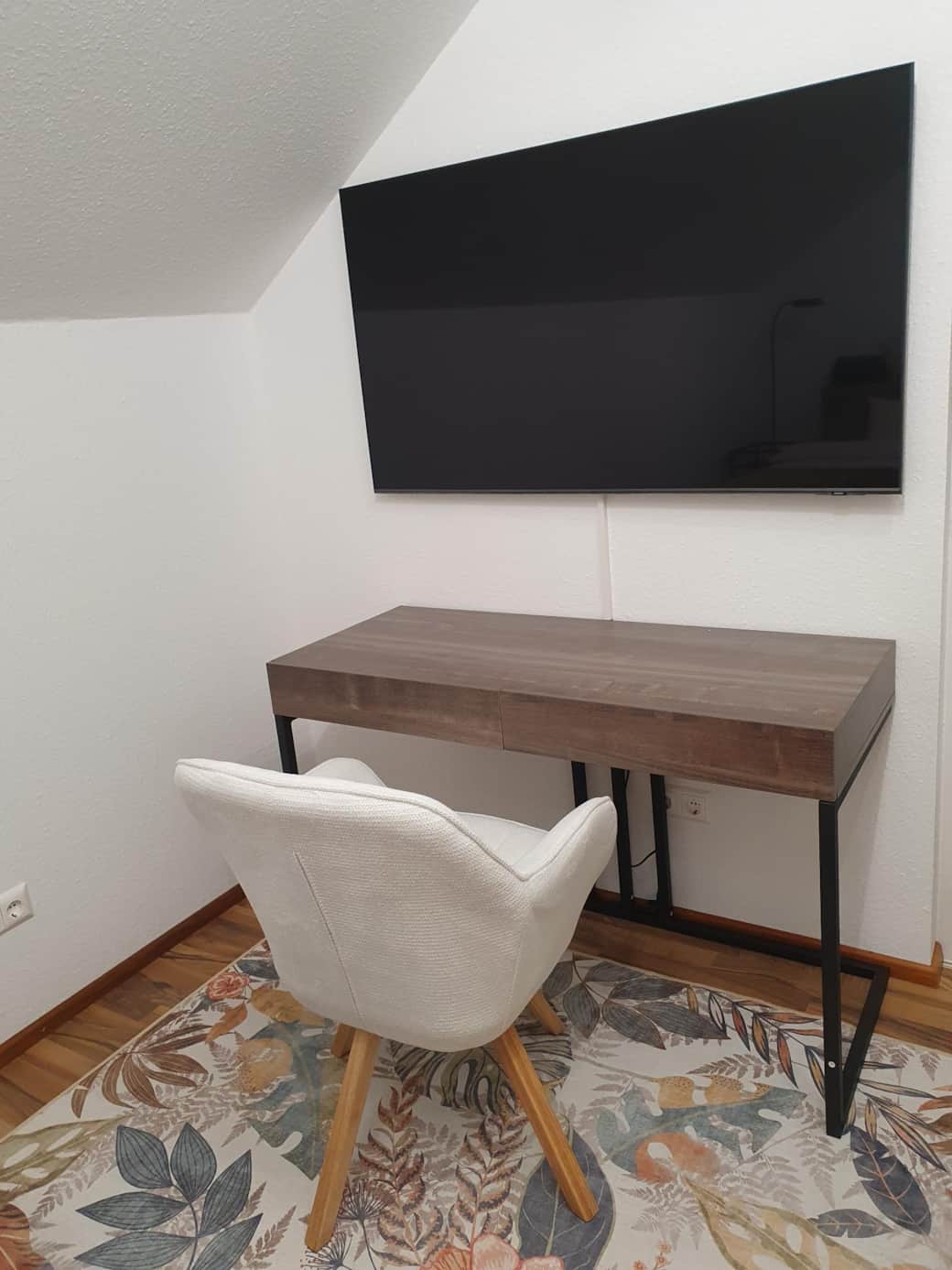 Room Taupe home4night